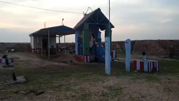 Arulmigu Velayutha Perumal Temple, Melmandai - 628901 அருள்மிகு வேலாயுத பெருமாள் திருக்கோயில், Melmandai - 628901, Thoothukudi - Ancient Temple Architecture and History Image 4