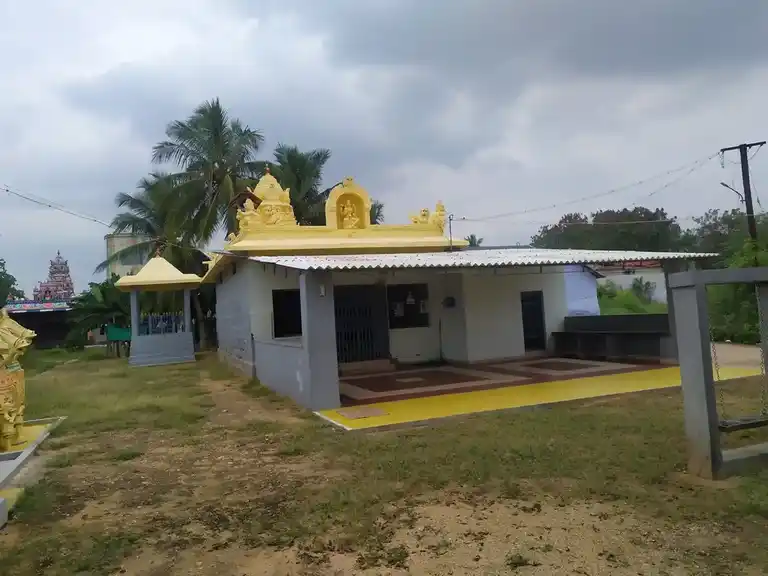 Arulmigu Vella Nallampalayam Mariamman Temple, Karveppampatti - 637304 அருள்மிகு வெள்ளநல்லாம்பாளையம் மாரியம்மன் திருக்கோயில், Karveppampatti - 637304, Namakkal - Ancient Temple Architecture and History Image 2