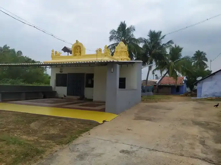 Arulmigu Vella Nallampalayam Mariamman Temple, Karveppampatti - 637304 அருள்மிகு வெள்ளநல்லாம்பாளையம் மாரியம்மன் திருக்கோயில், Karveppampatti - 637304, Namakkal - Ancient Temple Architecture and History Image 4