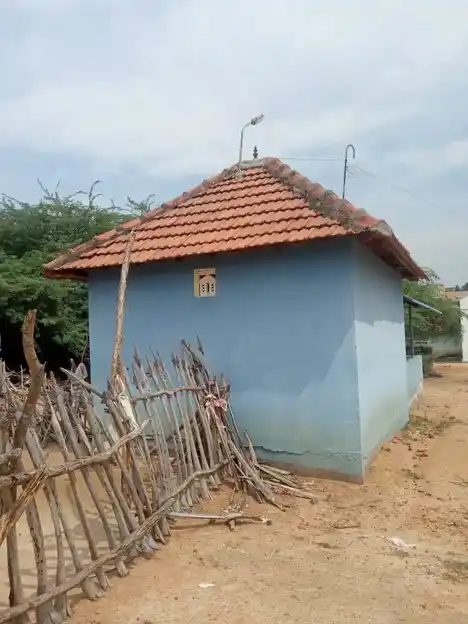 Arulmigu Vellacchiyamman Temple, Pazhanthamarai - 614621 அருள்மிகு வெள்ளச்சியம்மன் திருக்கோயில், Pazhanthamarai - 614621, Pudukkottai - Ancient Temple Architecture and History Image 4