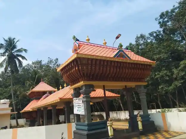 Arulmigu Vellai Pillaiyar Temple, Muttaikkadu, Manalikkarai - 629175 Temple
