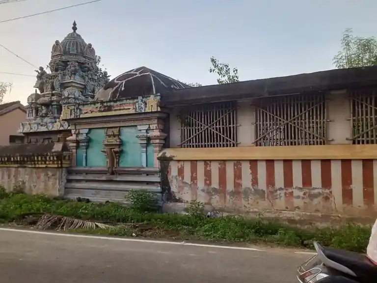 Arulmigu Vellai Varana Vinayagar Temple, Srivanchiyam - 610107 Temple
