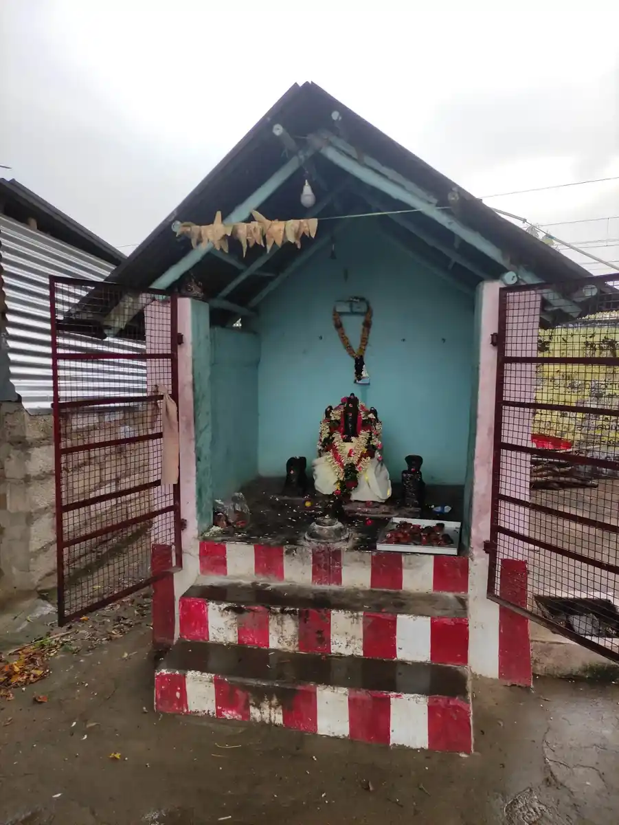 Arulmigu Vellai Vinayagar Temple, Gullalagundu - 624201 அருள்மிகு வெள்ளை விநாயகர் திருக்கோயில், Gullalagundu - 624201, Dindigul - Ancient Temple Architecture and History Image 4