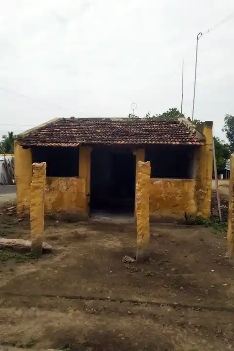 Arulmigu Vellai Vinayagar Temple, Maravapalayam, Vettamangalam - 639117 அருள்மிகு வெள்ளைவிநாயகர் திருக்கோயில், Maravapalayam, Vettamangalam - 639117, Karur - Ancient Temple Architecture and History Image 2