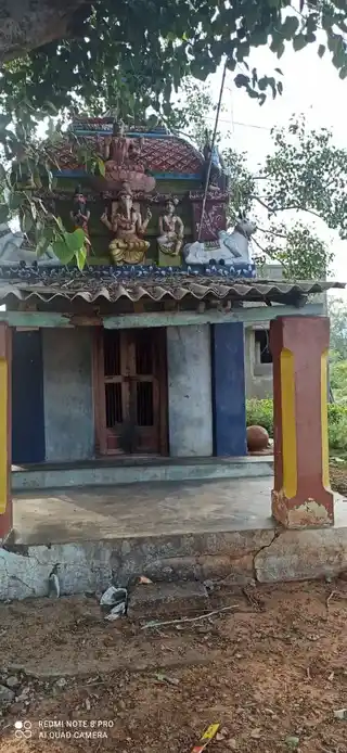 Arulmigu Vellai Vinayagar Temple, Vellakavundampatti - 621305