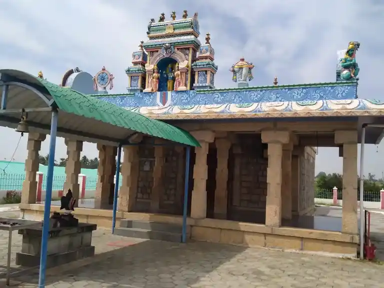 Arulmigu Vellaiperumal Temple, Avinasipatty - 637202 அருள்மிகு வெள்ளைப் பெருமாள் திருக்கோயில், Avinasipatty - 637202, Namakkal - Ancient Temple Architecture and History Image 2