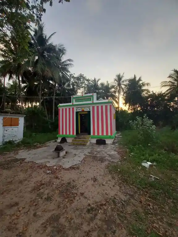 Arulmigu Vellaipillaiyar Poiyatha Vinayagar Temple, Solavandand - 625214 அருள்மிகு வெள்ளைப்பிள்ளையார் கோயில், Solavandand - 625214, Madurai - Ancient Temple Architecture and History Image 2