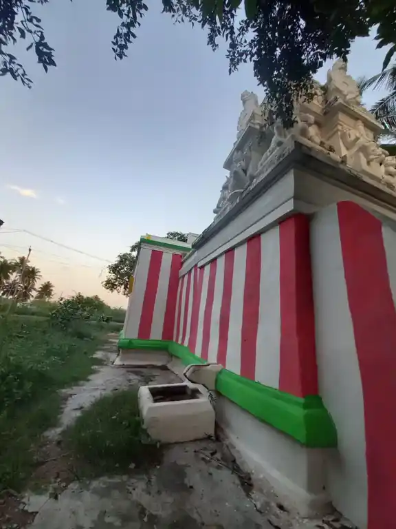 Arulmigu Vellaipillaiyar Poiyatha Vinayagar Temple, Solavandand - 625214 அருள்மிகு வெள்ளைப்பிள்ளையார் கோயில், Solavandand - 625214, Madurai - Ancient Temple Architecture and History Image 4