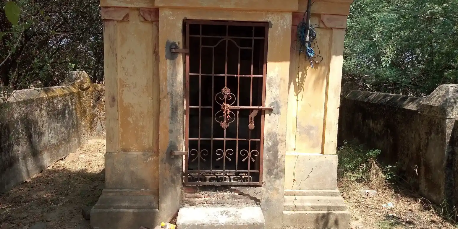 Arulmigu Vellaipillar Temple, Maanalur - 610207 அருள்மிகு வெள்ளப்பிள் ளையார் திருக்கோயில், Maanalur - 610207, Nagapattinam - Ancient Temple Architecture and History Image 2