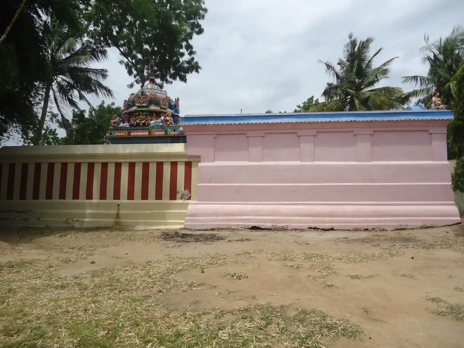 Arulmigu Vellaivarana Vinayagar Temple, Nakkampadi - 614203 அருள்மிகு வெள்ளைவாரண பிள்ளையார் திருக்கோயில், நக்கம்பாடி, Nakkampadi - 614203, Thanjavur - Ancient Temple Architecture and History Image 3