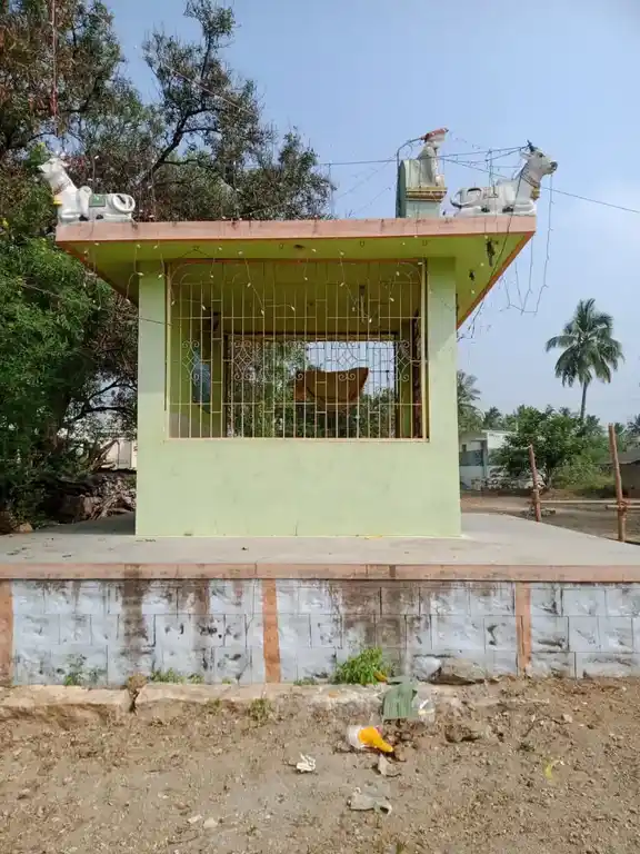 Arulmigu Vellaivinayagar Temple, Kalikavundanpalaiyam - 637103 அருள்மிகு வெள்ளை விநாயகர் திருக்கோயில், Kalikavundanpalaiyam - 637103, Salem - Ancient Temple Architecture and History Image 3