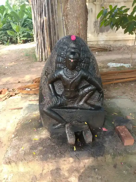 Arulmigu Vellanthangiyamman Temple, Keezhavayalur - 621005