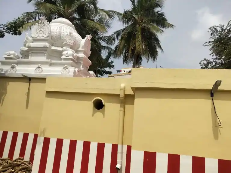 Arulmigu Vellanthiruvaravu Iyanar Temple, Thiruppatur - 630211 Temple