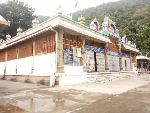 Arulmigu Velliangiriandavar Temple, Velliangiri Malai, Poondi - 641114 அருள்மிகு வெள்ளியங்கிரி ஆண்டவர் திருக்கோயில், வெள்ளிங்கிரி மலை செம்மேடு அஞ்சல், பூண்டி - 641114, Coimbatore - Ancient Temple Architecture and History Image 5