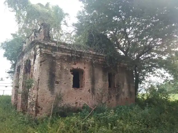 Arulmigu Vellimalai Temple, Utthappanayakkanur - 625537 வெள்ளிமலைக்கோயில், வெள்ளைமலைப்பட்டி, உசிலம்பட்டி வட்டம் கோயில், Utthappanayakkanur - 625537, Madurai - Ancient Temple Architecture and History Image 6