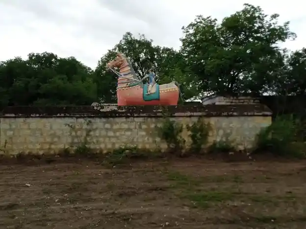 Arulmigu Vellivadi Ondiveerachamy Temple, Nallampillai - 621302 Arulmigu vellivadi Ondiveerachamy Temple, Nallampillai - 621302, Thiruchirappalli - Ancient Temple Architecture and History Image 4
