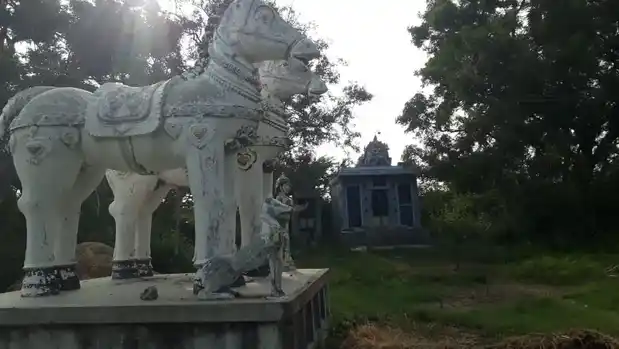 Arulmigu Velliyappan Temple, Street, Muthanur - 606701 அருள்மிகு வேடியப்பன் திருக்கோயில், Street, முதனுர் - 606701, Tiruvannamalai - Ancient Temple Architecture and History Image 4