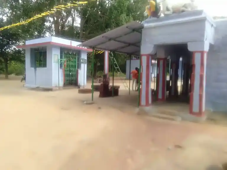 Arulmigu Velloothu Perumal Temple, Arasiramani Bit.1 - 636308