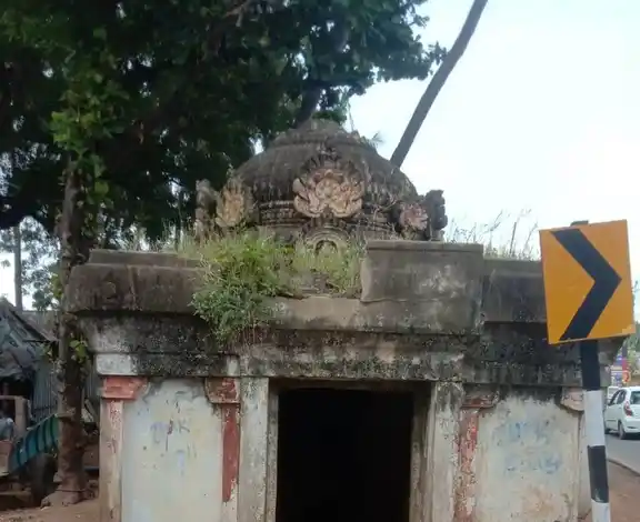 Arulmigu Vellore Varadharaja Perumal Temple, Vennar Bank, Thanjavur - 613003 அருள்மிகு வேளூர் வரதராஜ பெருமாள் திருக்கோயில், Vennar Bank, Thanjavur - 613003, Thanjavur - Ancient Temple Architecture and History Image 3