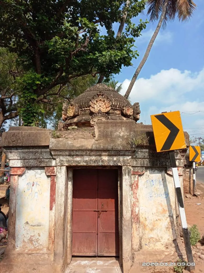 அருள்மிகு வேளூர் வரதராஜ பெருமாள் திருக்கோயில், Vennar Bank, Thanjavur - 613003 - Main View