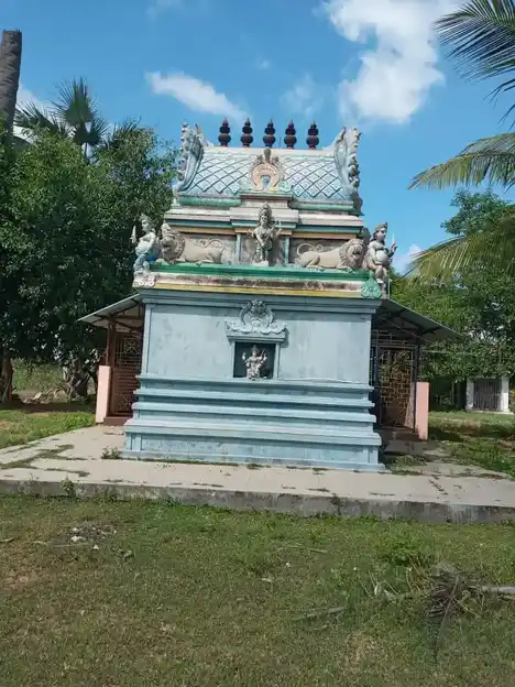 Arulmigu Vemanakiyamman Temple, Adanoor Karuppamanai - 614804 அருள்மிகு வீமநாயகியம்மன் திருக்கோயில், Adanoor Karuppamanai - 614804, Thanjavur - Ancient Temple Architecture and History Image 4