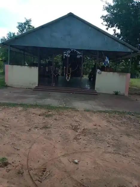 Arulmigu Vemanakiyamman Temple, Adanoor Karuppamanai - 614804 அருள்மிகு வீமநாயகியம்மன் திருக்கோயில், Adanoor Karuppamanai - 614804, Thanjavur - Ancient Temple Architecture and History Image 6