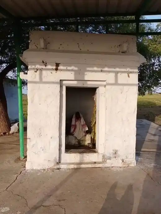Arulmigu Vembadi Sastha Temple, Village End, Udayaneri - 627359 அருள்மிகு வேம்படி சாஸ்தா திருக்கோயில், Village End, உதயநேரி - 627359, Tirunelveli - Ancient Temple Architecture and History Image 3