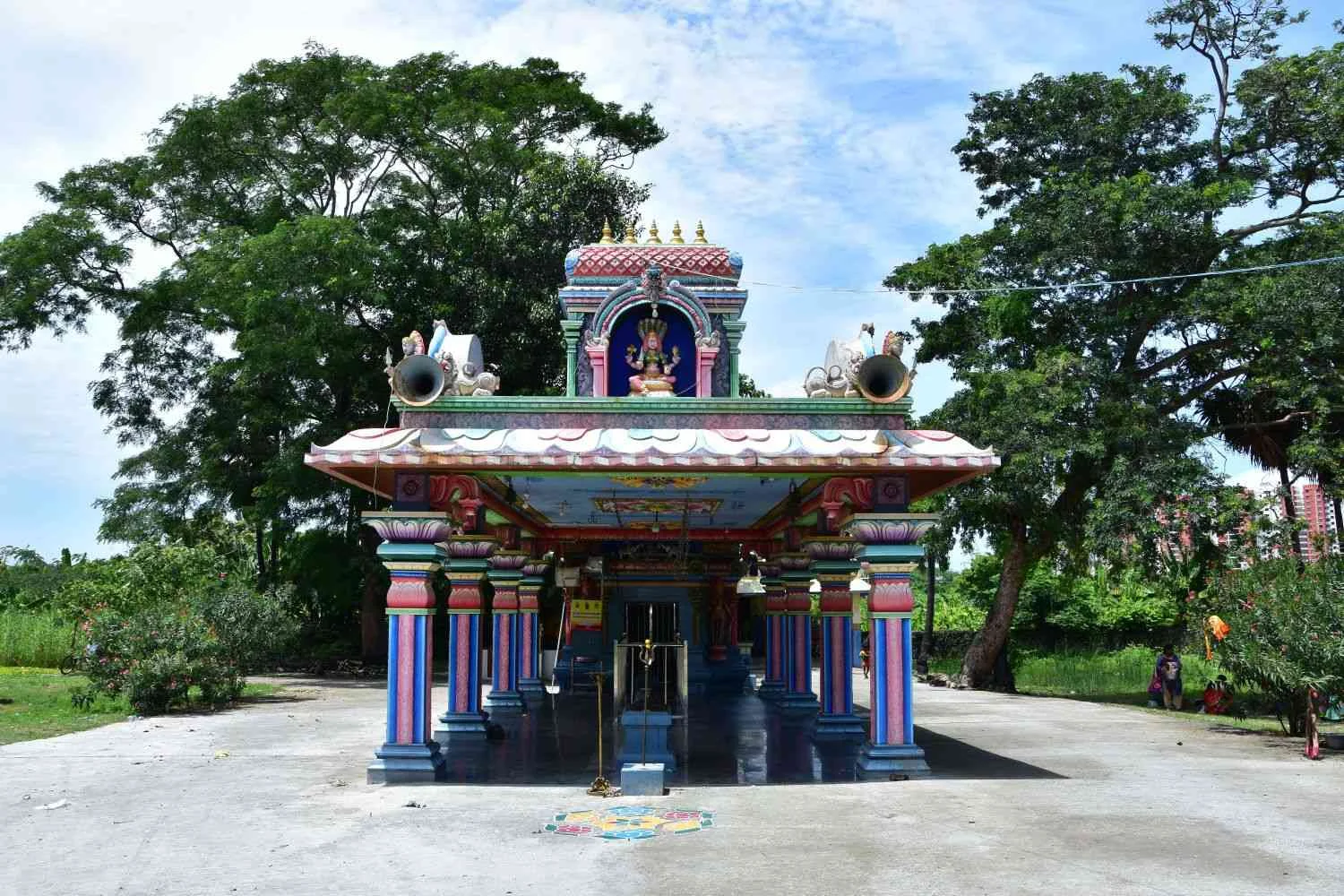 அருள்மிகு வேம்படி விநாயகர் மற்றும் வேம்படியம்மன் திருக்கோயில், முட்டுக்காடு - 603112 - Main View