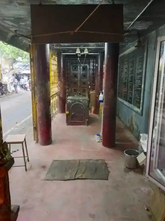 Arulmigu Vembu Vinayagar Temple, Choolaimedu, Chennai - 600094 அருள்மிகு வேம்பு விநாயகர் திருக்கோயில், பஜனைக்கோயில் தெரு, சென்னை - 600094, Chennai - Ancient Temple Architecture and History Image 4