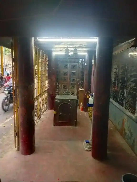Arulmigu Vembu Vinayagar Temple, Choolaimedu, Chennai - 600094 அருள்மிகு வேம்பு விநாயகர் திருக்கோயில், பஜனைக்கோயில் தெரு, சென்னை - 600094, Chennai - Ancient Temple Architecture and History Image 5