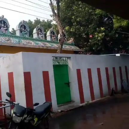 Arulmigu Vembuli Amman Temple, Nearby Rocky Theatre, Tiruvallur - 602001 அருள்மிகு வேம்புலியம்மன் திருக்கோயில், ராக்கி திரையரங்கம் அருகில், திருவள்ளூர் - 602001, Tiruvallur - Ancient Temple Architecture and History Image 3