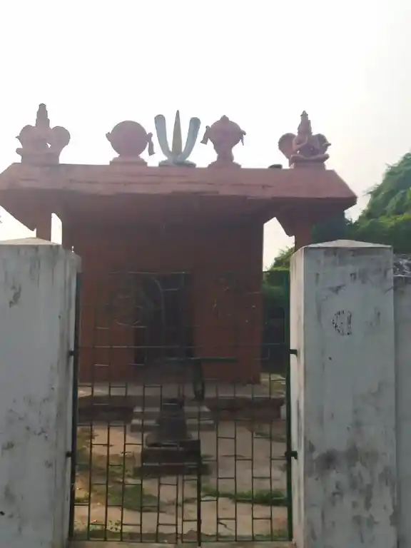 Arulmigu Vendavaraasi Amman And Dhrowbathiyamman Temple, Nellikuppam - 603108 அருள்மிகு வேண்டவராசியம்மமன் மற்றும் திரௌபதியம்மன் திருக்கோயில், Nellikuppam - 603108, Chengalpattu - Ancient Temple Architecture and History Image 7