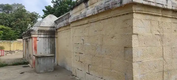 Arulmigu Vengadachalapathi Temple, Poiyamani, Nagavaram - 639100 Arulmigu Vengadachalapathi Temple, பொய்யாமணி, நங்கவரம் - 639100, Karur - Ancient Temple Architecture and History Image 4