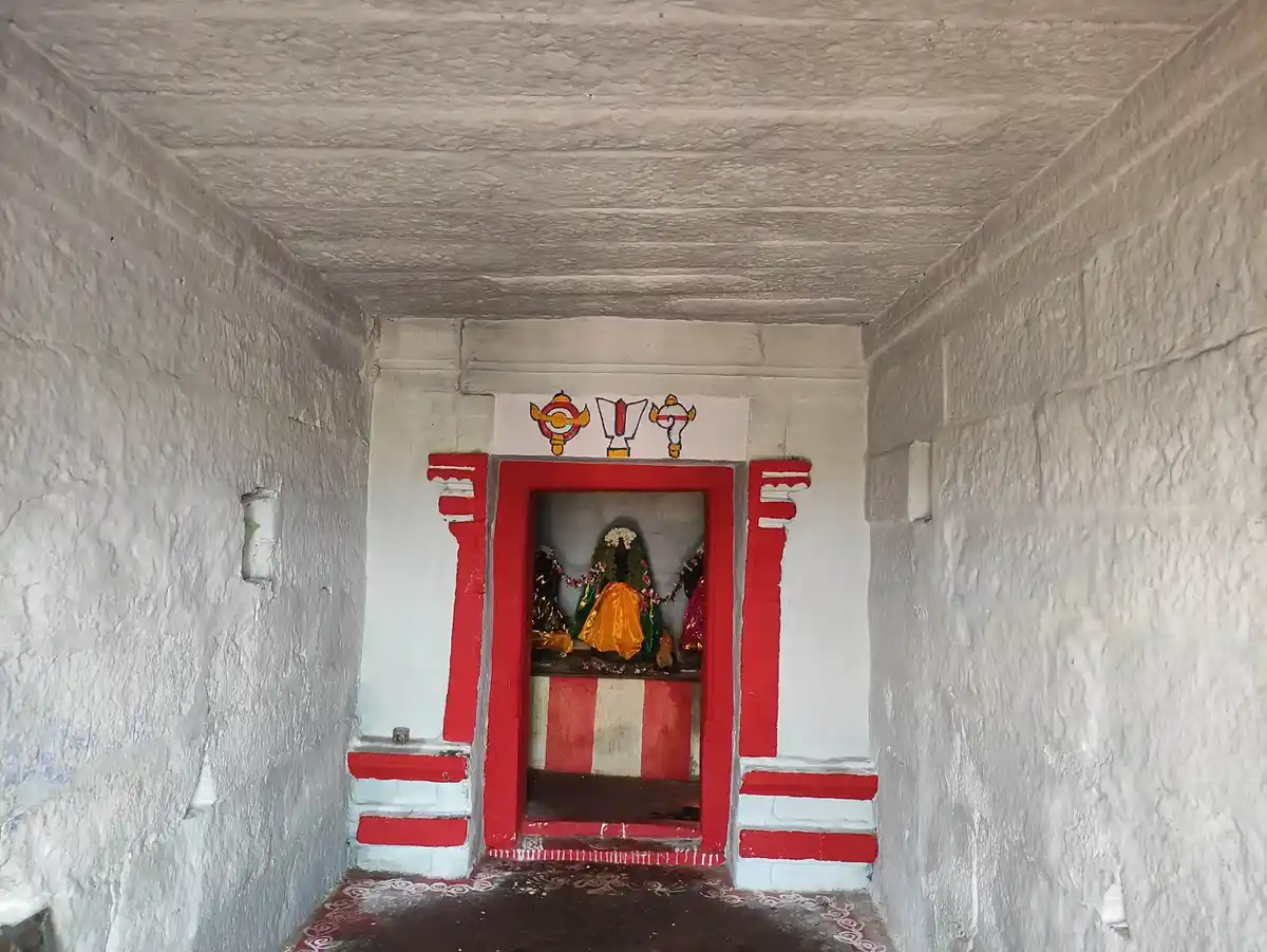 Arulmigu Vengadachalapathi Temple, Ramarajapuram - 624208 அருள்மிகு வெங்காடஜலபதி திருக்கோயில், ராமராஜபுரம் - 624208, Dindigul - Ancient Temple Architecture and History Image 5