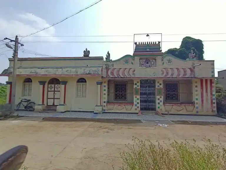 Arulmigu Vengadesa Perumal Temple, Aalampaadi - 605701 அருள்மிகு வெங்கடேசப்பெருமாள் திருக்கோயில், Aalampaadi - 605701, Viluppuram - Ancient Temple Architecture and History Image 3