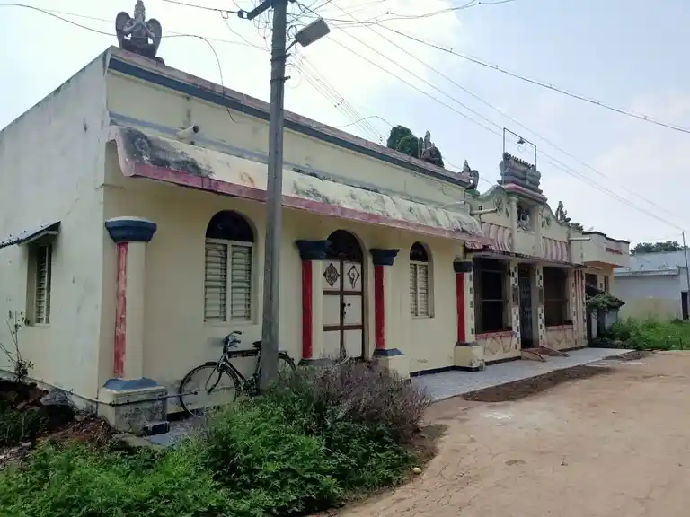Arulmigu Vengadesa Perumal Temple, Aalampaadi - 605701 அருள்மிகு வெங்கடேசப்பெருமாள் திருக்கோயில், Aalampaadi - 605701, Viluppuram - Ancient Temple Architecture and History Image 4