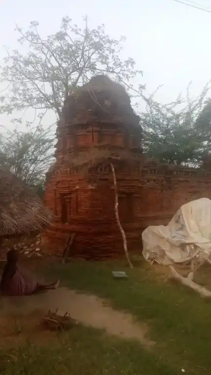 Arulmigu Vengadesa Perumal Temple, Arulmozhi - 612904 அருள்மிகு வெங்கடேச பெருமாள் திருக்கோயில், அருள்மொழி - 612904, Ariyalur - Ancient Temple Architecture and History Image 3