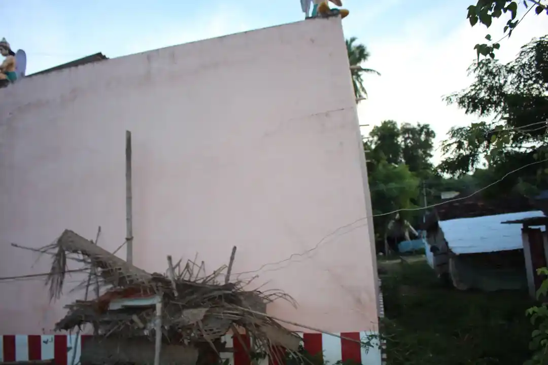 Arulmigu Vengadesa Perumal Temple (Pajanai Madam), Injikkollai - 612605 அருள்மிகு வெங்கடேச பெருமள் திருக்கோயில், Injikkollai - 612605, Thanjavur - Ancient Temple Architecture and History Image 3