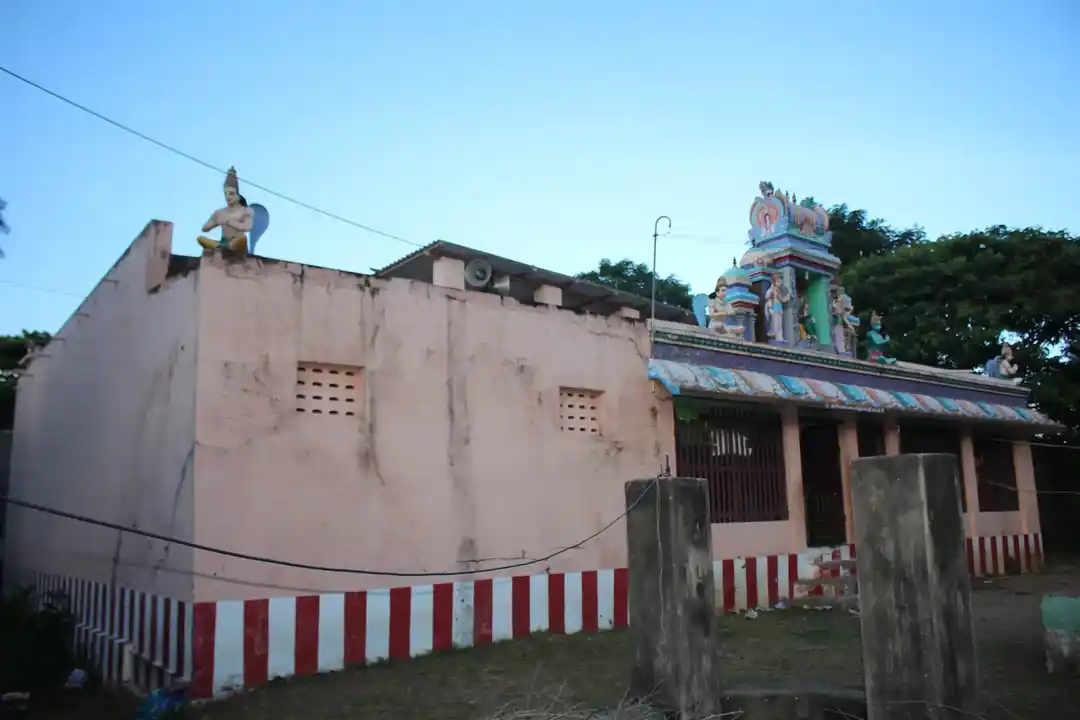 Arulmigu Vengadesa Perumal Temple (Pajanai Madam), Injikkollai - 612605 அருள்மிகு வெங்கடேச பெருமள் திருக்கோயில், Injikkollai - 612605, Thanjavur - Ancient Temple Architecture and History Image 4