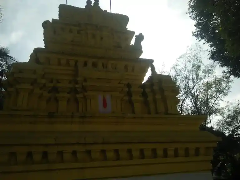 Arulmigu Vengata Ramanaperumal Temple, Vengalapuram - 635602 அருள்மிகு வெங்கடரமணப்பெருமாள் திருக்கோயில், வெங்களாபுரம் - 635602, Thirupathur - Ancient Temple Architecture and History Image 2