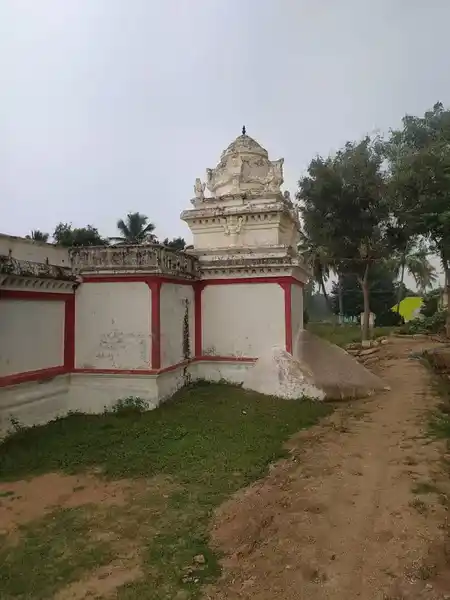 Arulmigu Vengatachalapathi Temple, Nimiyampattu - 635752 அருள்மிகு வெங்கட்டாஜலபதி திருக்கோயில், நிம்மியம்பட்டு - 635752, Thirupathur - Ancient Temple Architecture and History Image 2