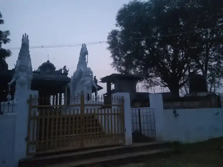 Arulmigu Vengatathi Ayyanar Temple, Karaiyur - 630211 Temple