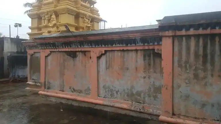 Arulmigu Vengatesa Perumal Temple, Girisamuthiram - 635751 அருள்மிகு வெங்கடேசப்பெருமாள் திருக்கோயில், கிரிசமுத்திரம் - 635751, Vellore - Ancient Temple Architecture and History Image 3