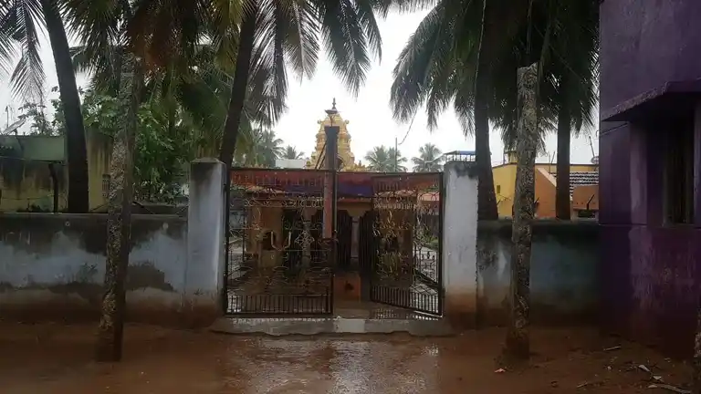 Arulmigu Vengatesa Perumal Temple, Girisamuthiram - 635751 அருள்மிகு வெங்கடேசப்பெருமாள் திருக்கோயில், கிரிசமுத்திரம் - 635751, Vellore - Ancient Temple Architecture and History Image 7