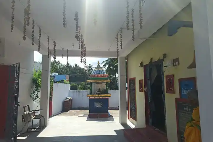 Arulmigu Vengatesa Perumal Temple, Kalur Rajapalayam - 632004 அருள்மிகு வெங்கடேசப்பெருமாள் திருக்கோயில், கல்லூர்ராஜபாளையம் - 632004, Vellore - Ancient Temple Architecture and History Image 5