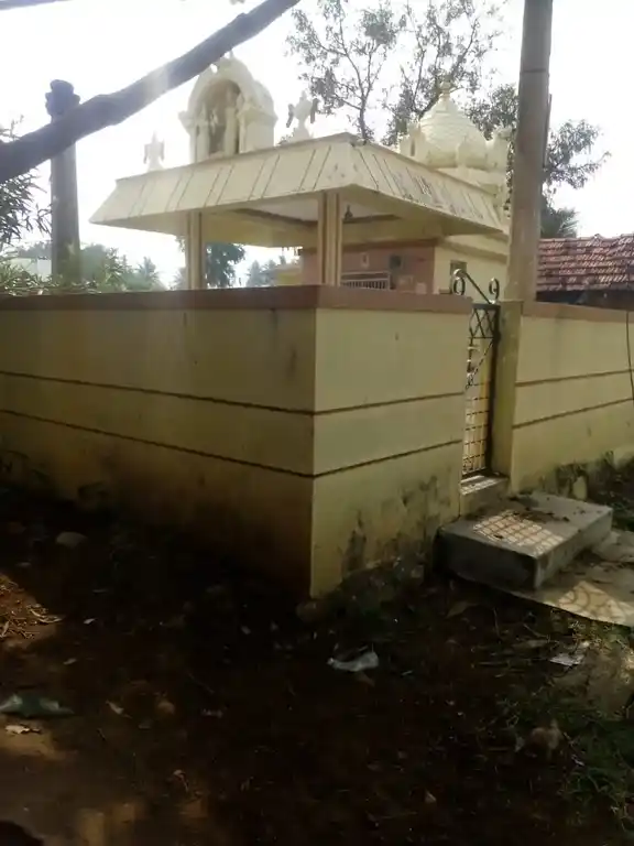 Arulmigu Vengatesa Perumal Temple, Koodapattu - 635653 அருள்மிகு வெங்கடேசப்பெருமாள் திருக்கோயில், கூடப்பட்டு - 635653, Thirupathur - Ancient Temple Architecture and History Image 3