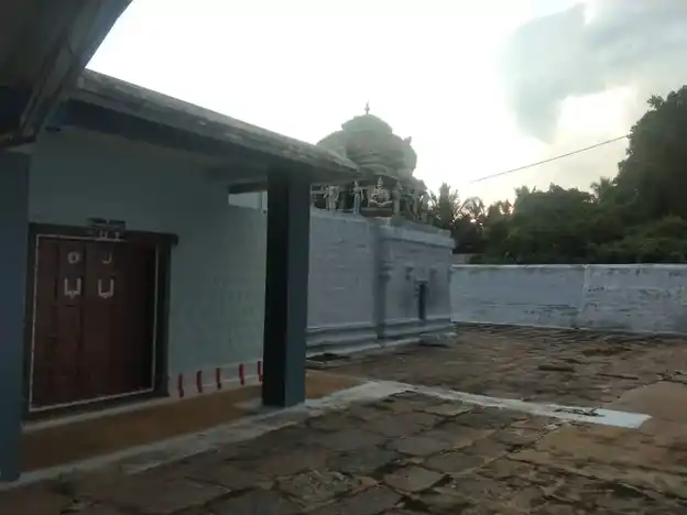 Arulmigu Vengatesaperumal Temple, Uthukkuli - 638751 Arulmigu Vengatesaperumal Temple, Uthukkuli - 638751, Tiruppur - Ancient Temple Architecture and History Image 3