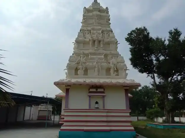 Arulmigu Vengatramanaswamy Temple, Kumbarahalli - 635111 அருள்மிகு வெங்கட்ரமணசாமி திருக்கோயில், கொட்டுமாரனஅள்ளி - 635111, Dharmapuri - Ancient Temple Architecture and History Image 4