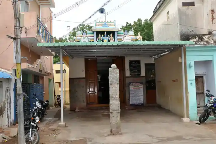 Arulmigu Vengatramanaswmy Temple, Thirumaniliyur - 639003 அருள்மிகு வெங்கட்ரமண சுவாமி திருக்கோயில், Thirumaniliyur - 639003, Karur - Ancient Temple Architecture and History Image 2