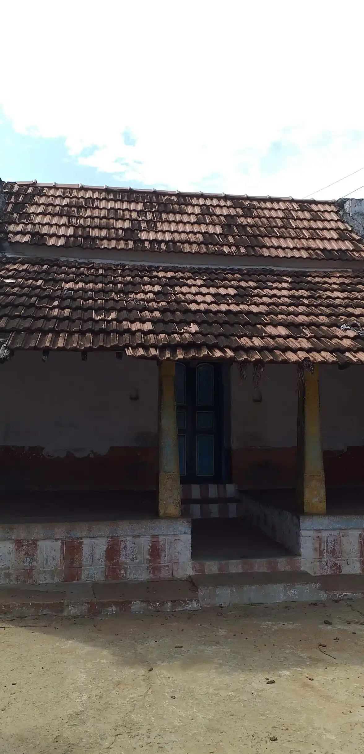 Arulmigu Venkadachalapathi Pajanai Madam, Singampunari - 630502 Arulmigu Venkadachalapathi Pajanai Madam, Singampunari - 630502, Sivagangai - Ancient Temple Architecture and History Image 4